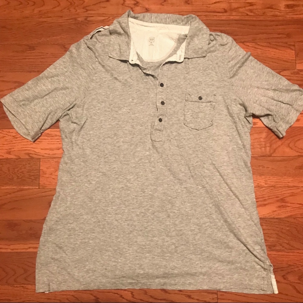 GAP T-Shirt